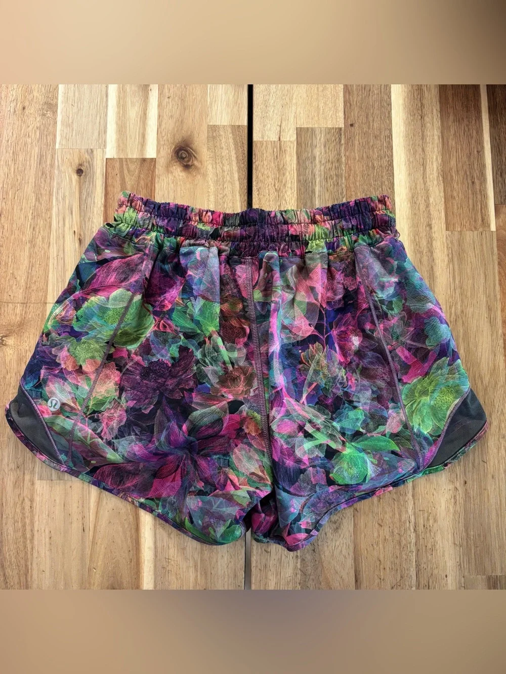Lululemon Shorts - Picture 5 of 8